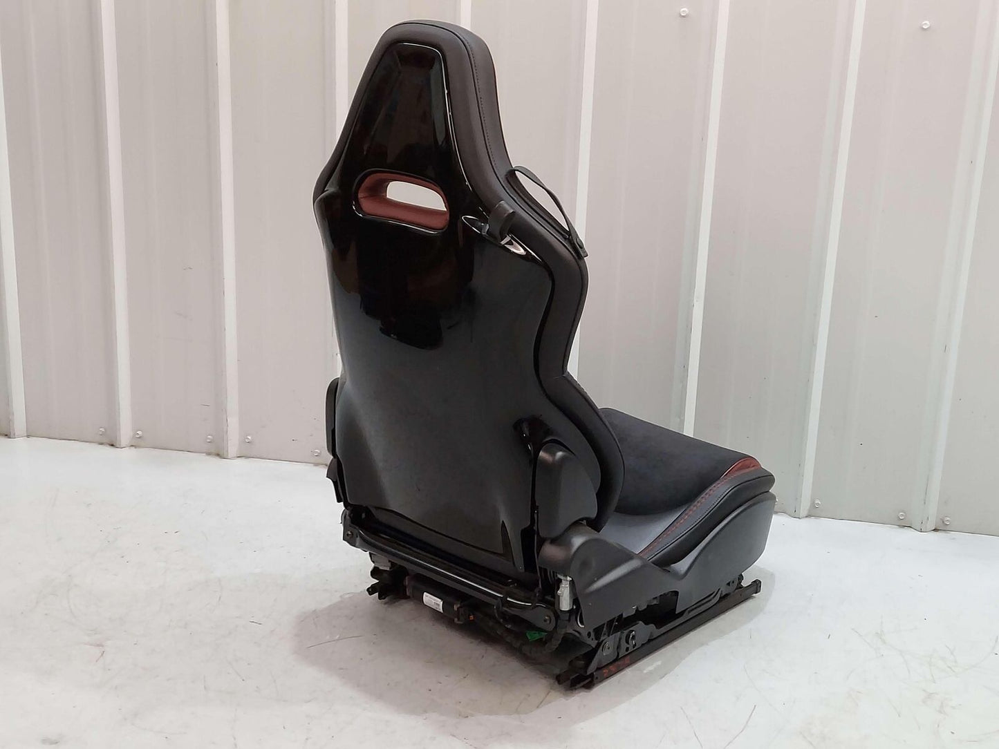 2021 MCLAREN GT RIGHT SEAT BLACK ALCANTARA W/ RED INSERTS/STITCHING *NOTES*