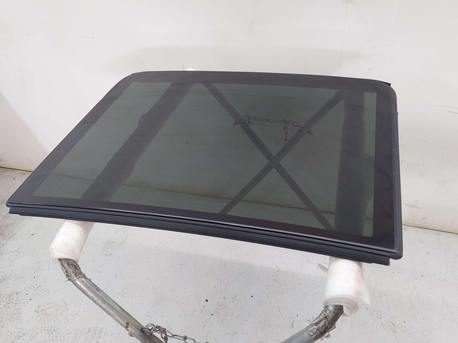 11-18 PORSCHE CAYENNE 958 S E-HYBRID REAR PANORAMIC SUN ROOF GLASS 7P0877056