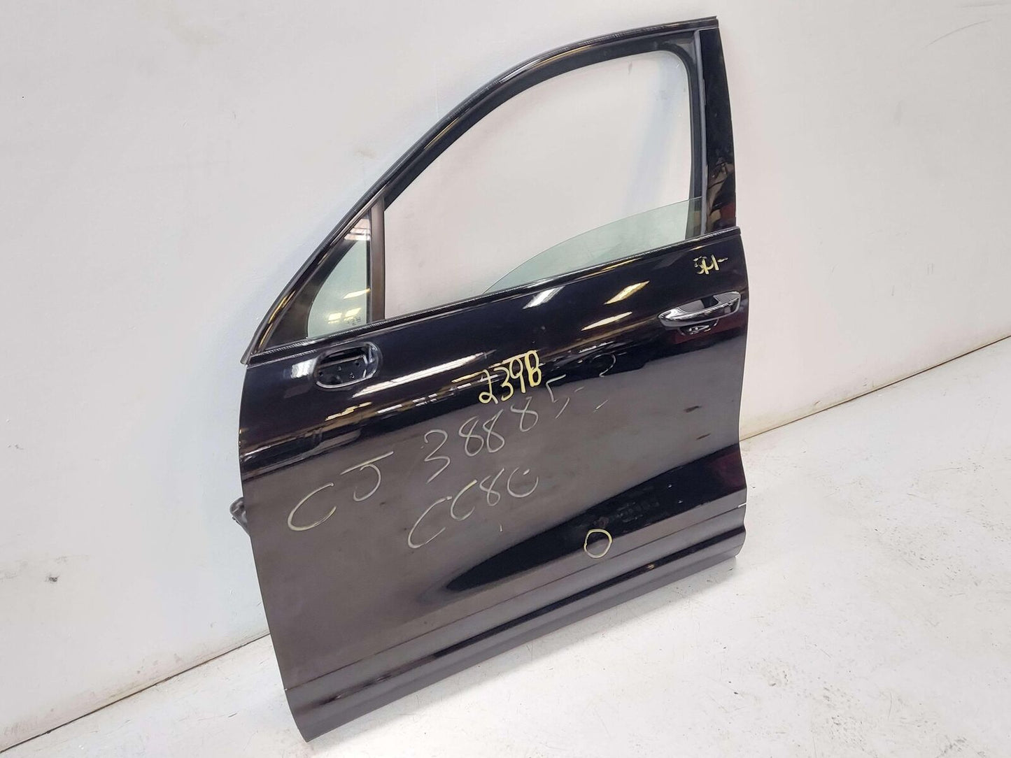 11-18 PORSCHE CAYENNE 958 SE HYBRID FRONT LEFT JET BLACK METALLIC 2T