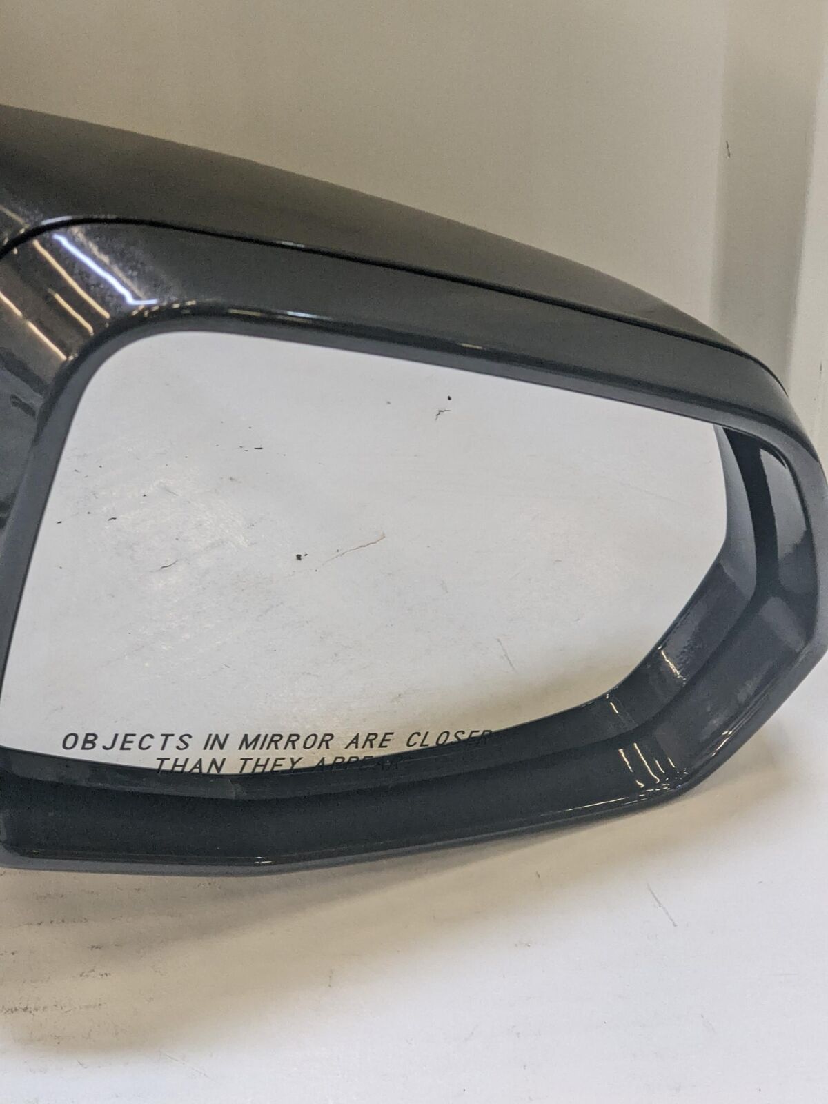 17-19 CADILLAC XT5 RH RIGHT DOOR MIRROR BASE GREY 84210475 *SCUFFS*