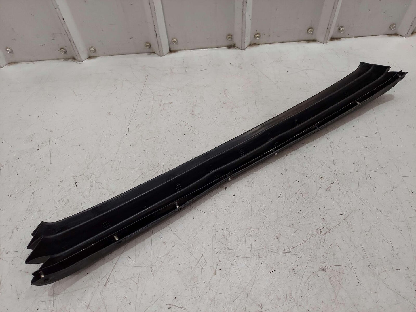 2001 PORSCHE 911 996 CARRERA REAR SPOILER GRILL FLEX WALL TRIM PANEL