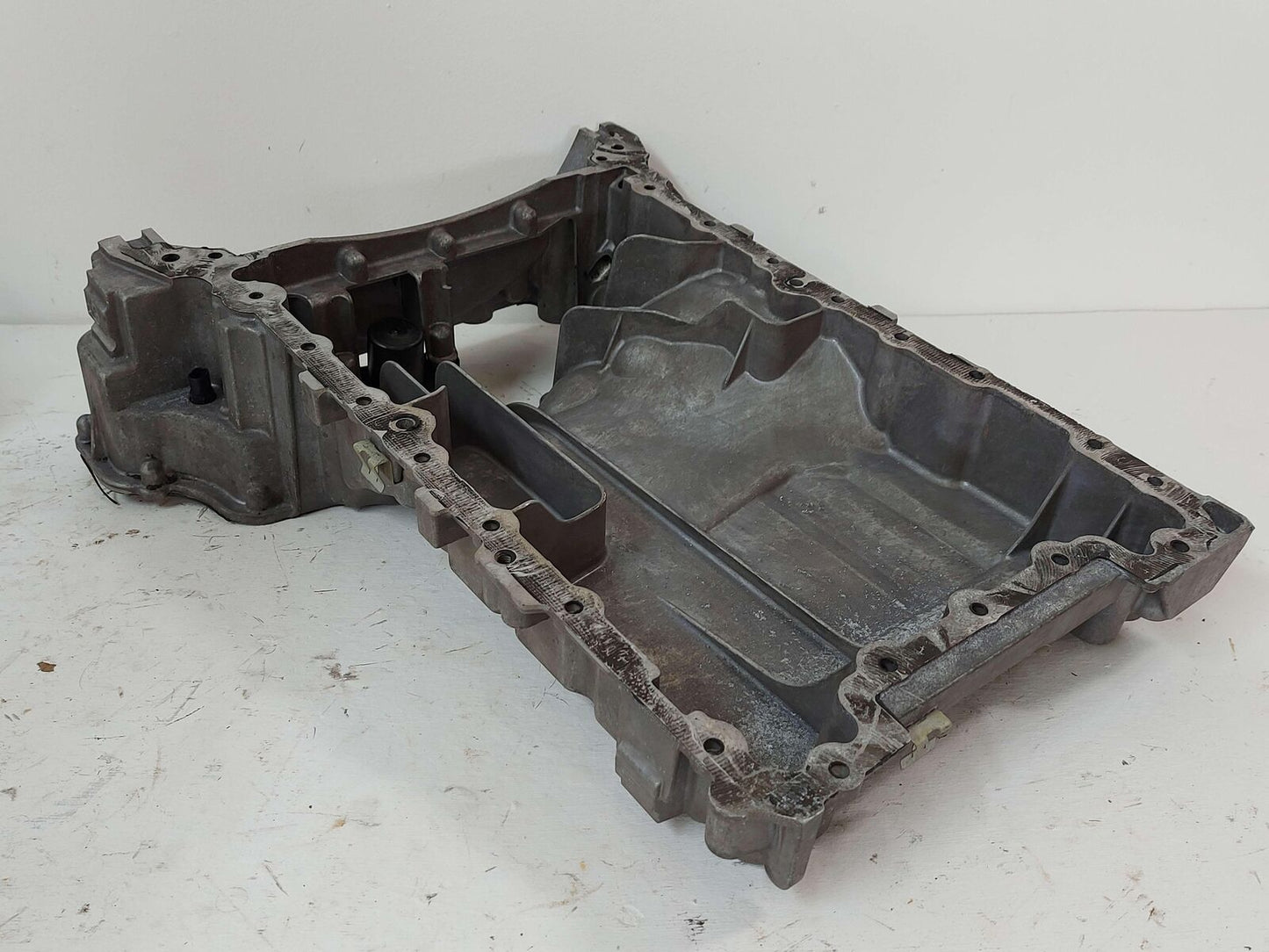 10-12 MERCEDES GL350 X164 UPPER ENGINE MOTOR OIL PAN DIESEL A64201442026