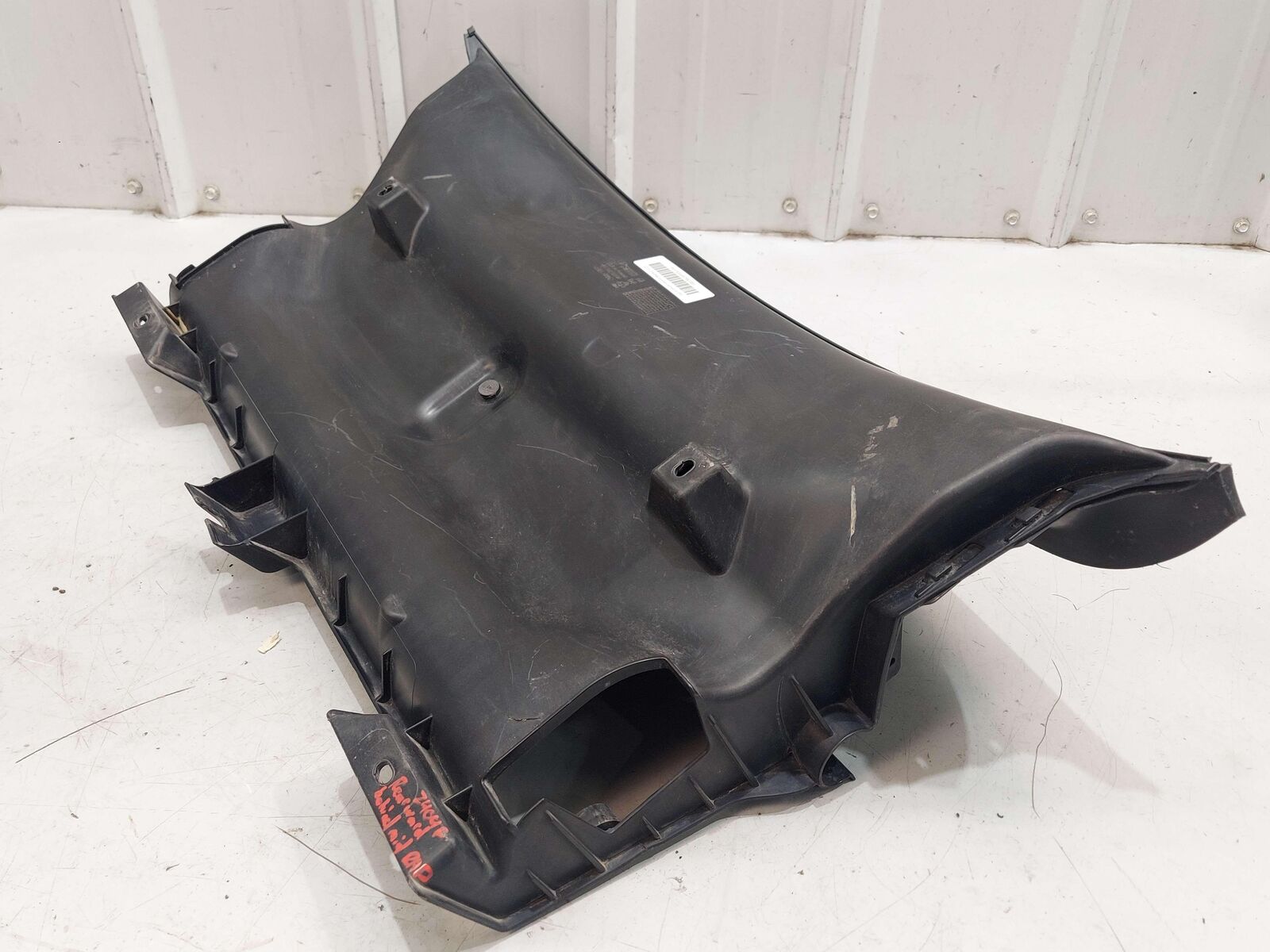 2014 PORSCHE 911 991 GT3 FRONT BUMPER UPPER GRILL AIR DUCT *SCRATCHES PITTED*