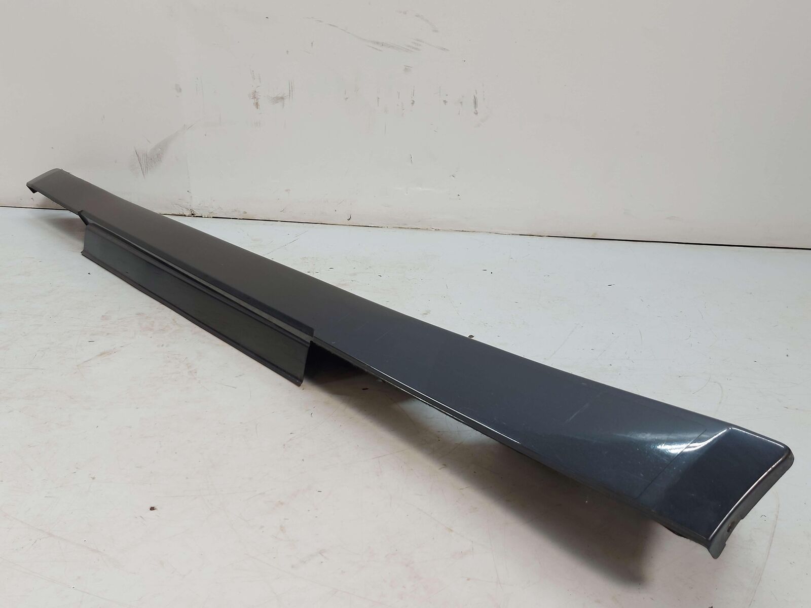 09-16 Nissan GT-R R35 RH Right Rocker Panel Side Skirt Moulding Black 76850JF00A