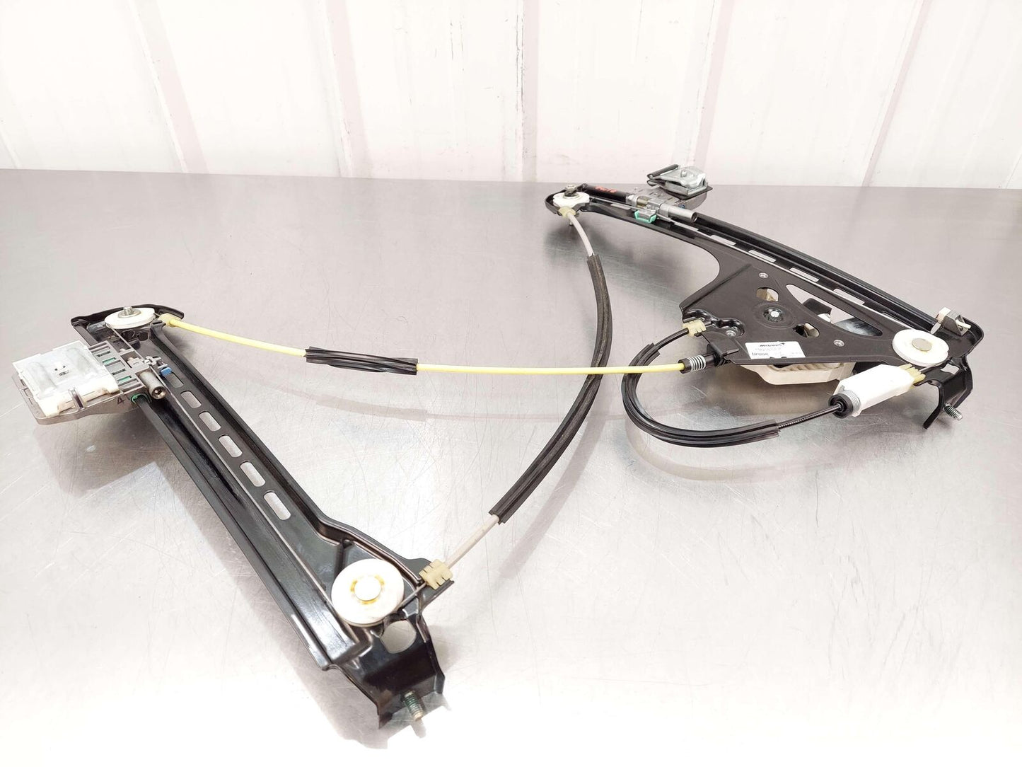 2017 MCLAREN 570S FRONT RIGHT DOOR WINDOW GLASS REGULATOR 13A2053CP