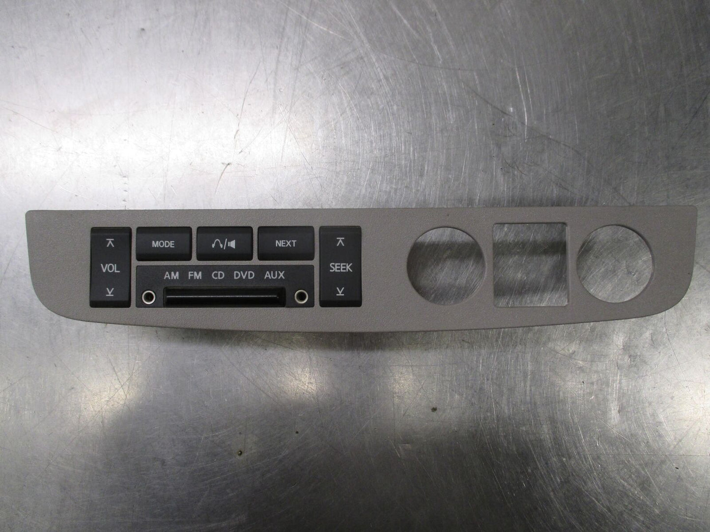 08 09 10 11 12 NISSAN ARMADA Radio control panel 28260zq01a