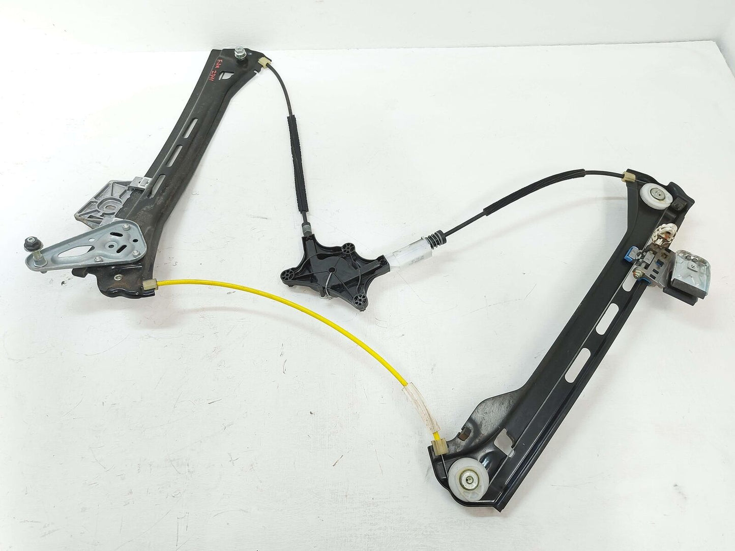 12-18 Mercedes W218 CLS63S AMG FRONT LEFT DOOR WINDOW GLASS REGULATOR 2187200379