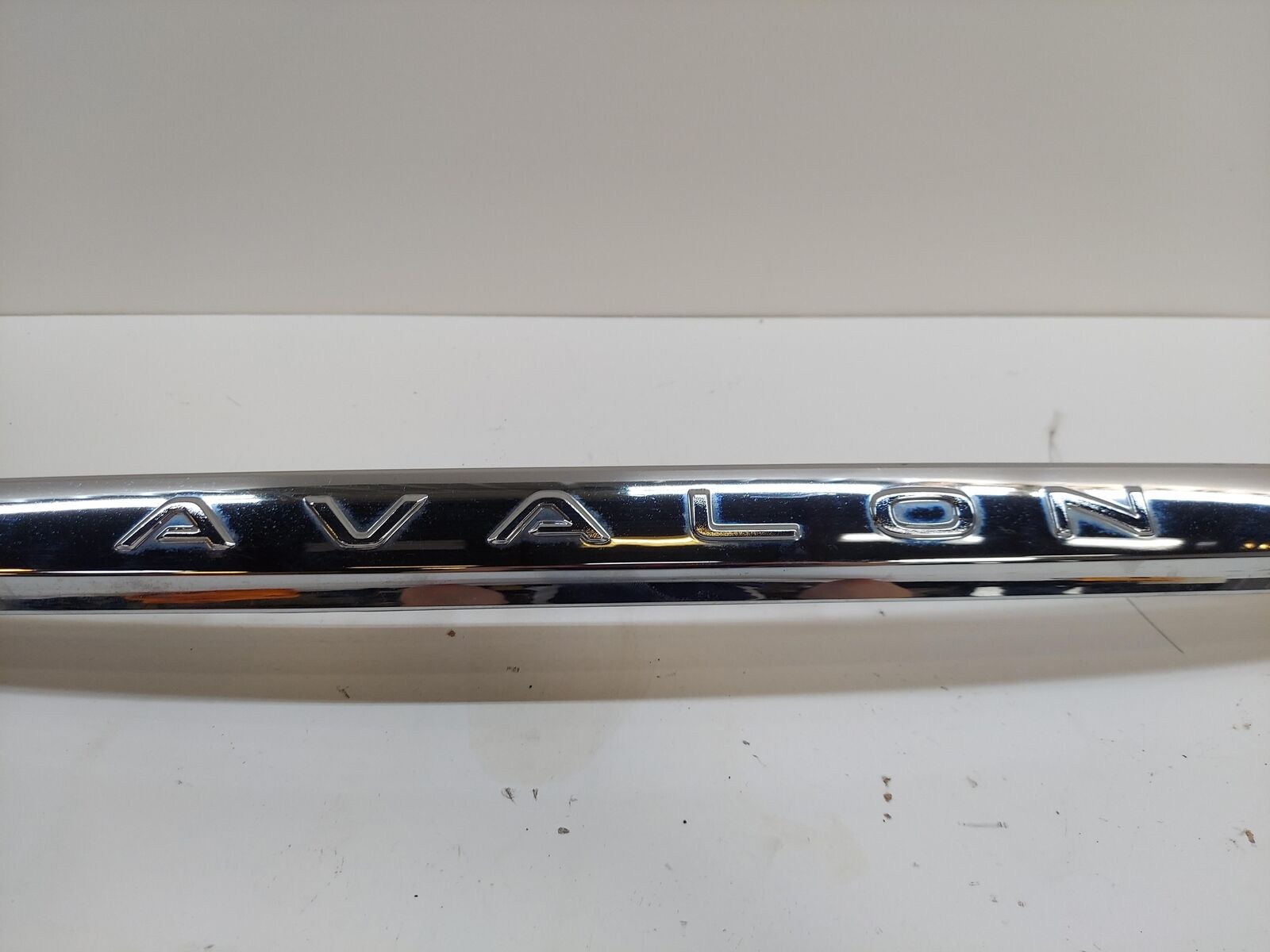 11-12 TOYOTA AVALON REAR TRUNK DECK LID CHROME FINISH TRIM MOLDING XLS TYPE 1