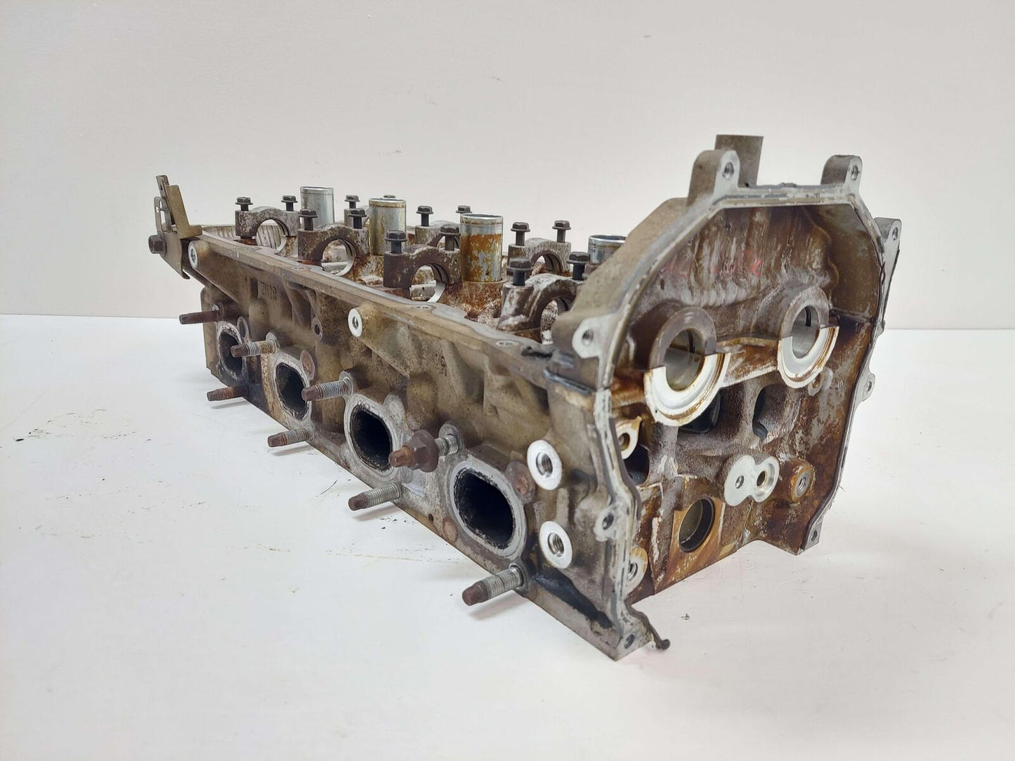 10-15 NISSAN ARMADA 5.6L RH RIGHT ENGINE MOTOR CYLINDER HEAD VK56DE 11040ZE00A