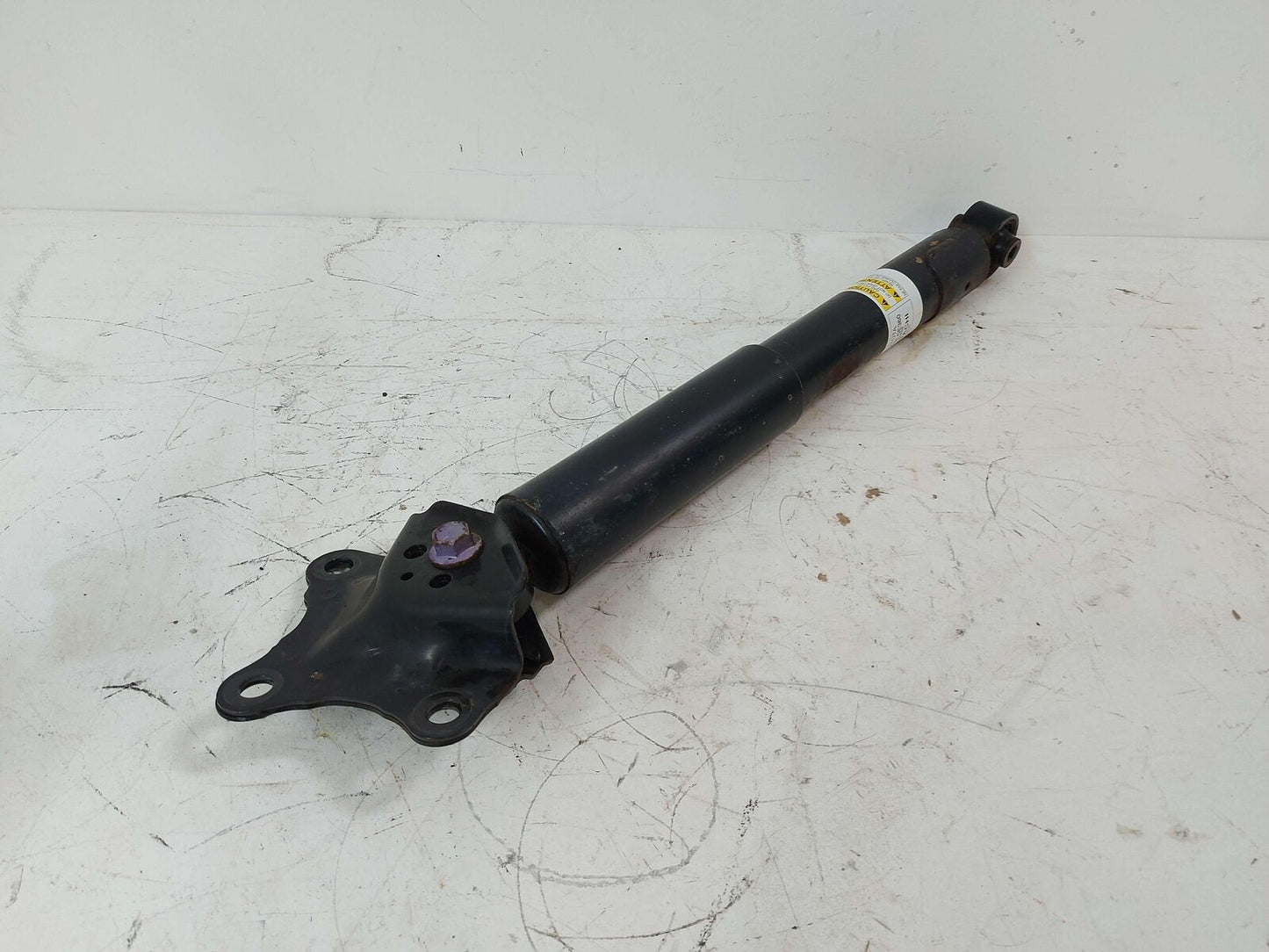 2020 TOYOTA HIGHLANDER REAR LEFT SHOCK ABSORBER 48531-0E360