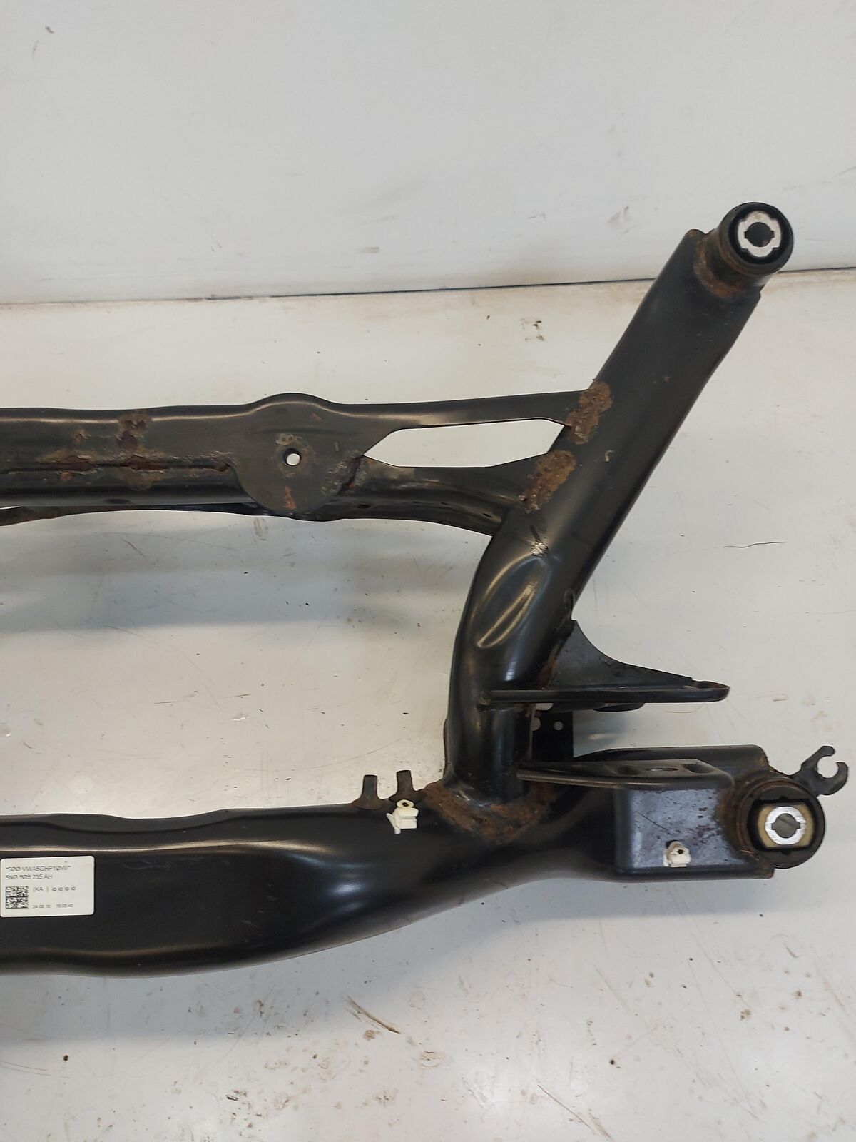 09-18 VW TIGUAN REAR Undercarriage Crossmember Subframe Awd 5N0505235AH