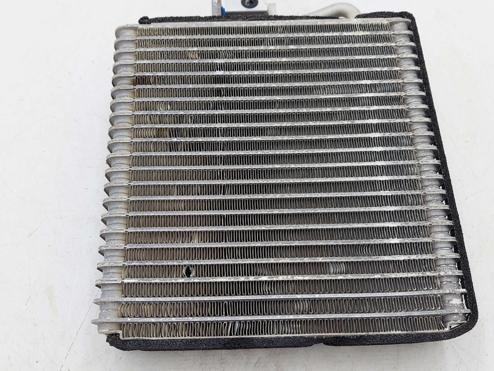 2018 Mclaren 570s AC A/C Air Conditioning Evaporator C1515A0050 *Bent Fins*