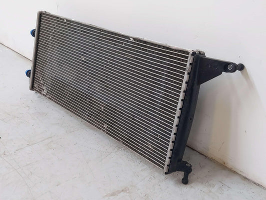 12-15 MERCEDES ML63 AMG W166 CENTER AUXILLARY RADIATOR A0995001403 *FINS BENT*