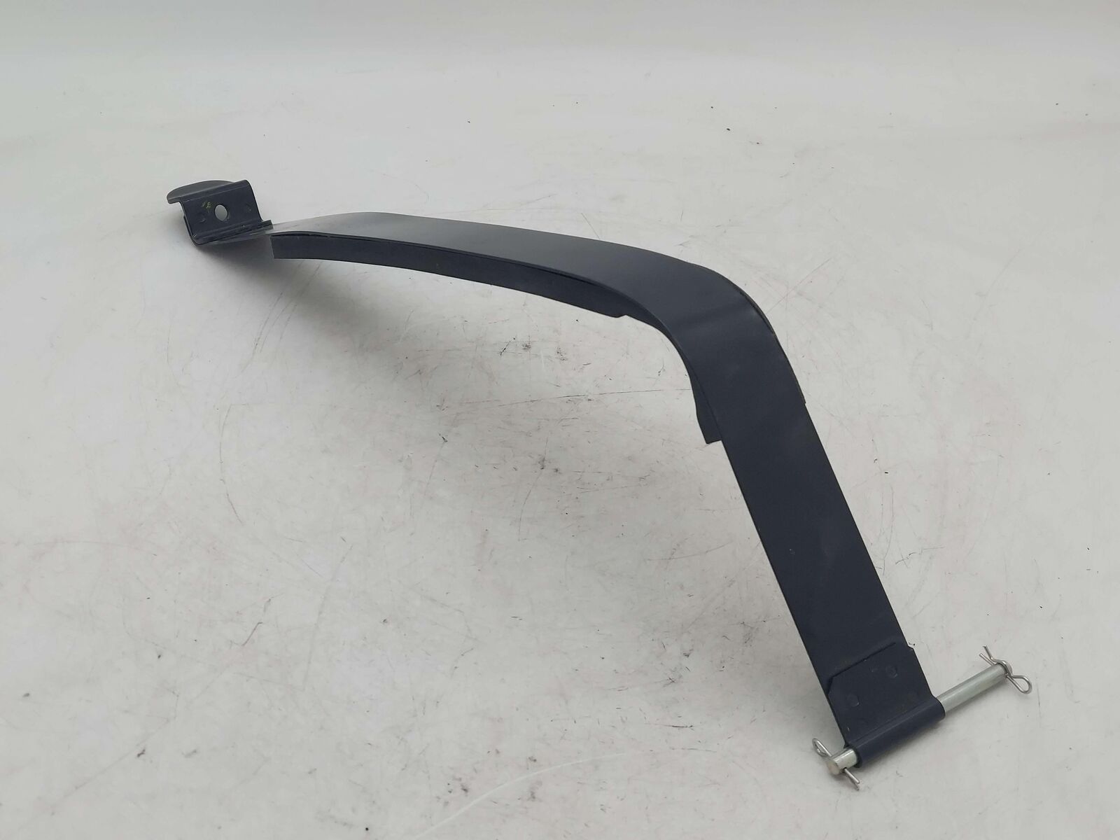 2010 Maserati GranTurismo S M145 Coupe LEFT FUEL TANK STRAP