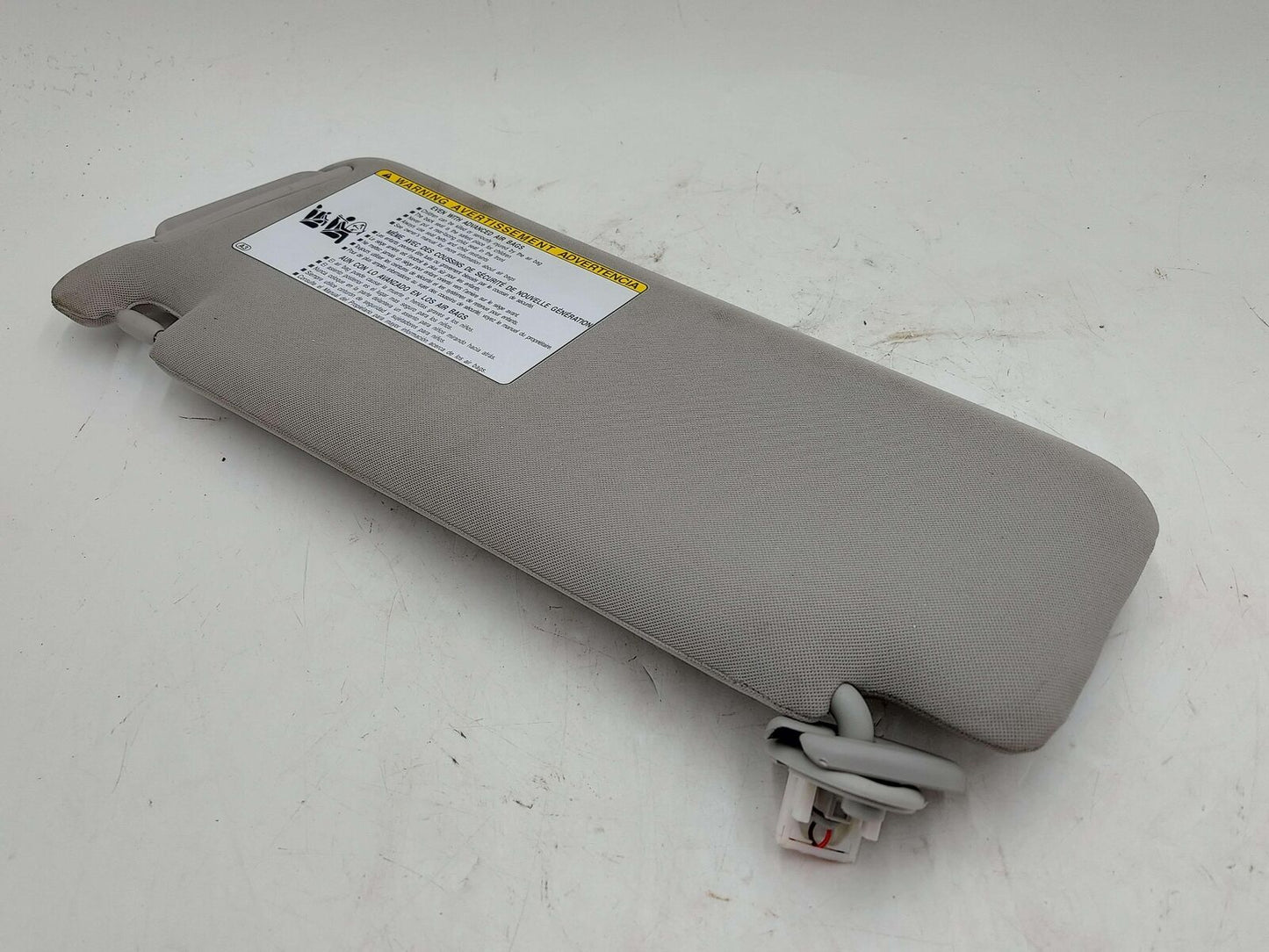 10-23 TOYOTA 4RUNNER RIGHT SUN VISOR GREY LA24 7431035B00B1