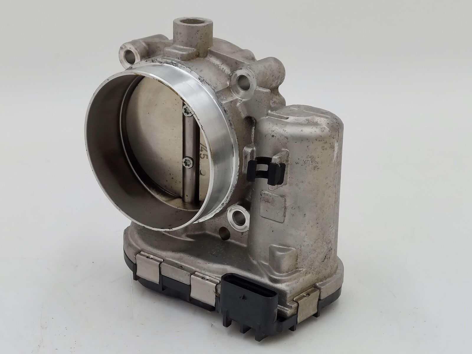 12-22 MERCEDES C63S AMG W205 SEDAN LEFT THROTTLE BODY VALVE A2761410125