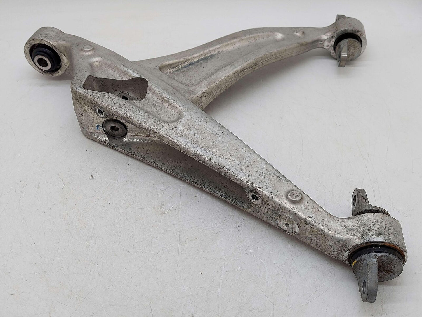 2017 MCLAREN 570S REAR RIGHT LOWER CONTROL ARM 11B1795CP