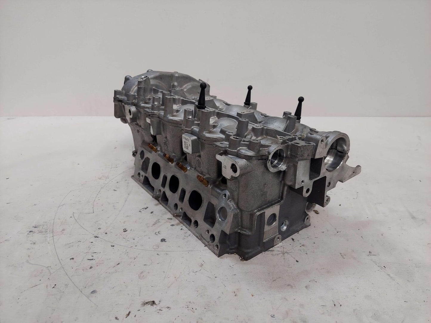 15-17 MERCEDES C43 W205 3.0L LEFT ENGINE MOTOR CYLINDER HEAD 2760162300 276.823