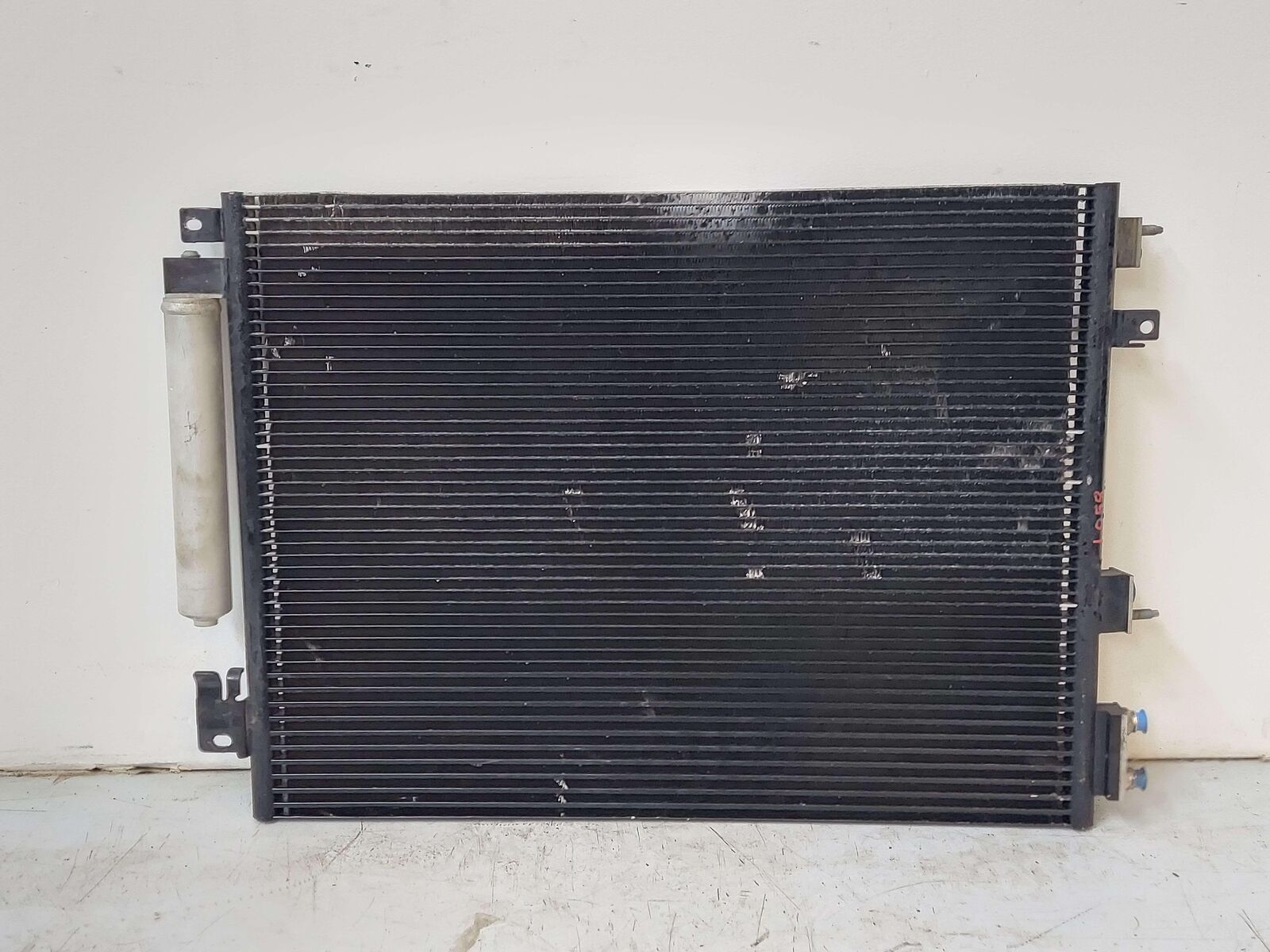 11-22 CHRYSLER 300 AC A/C AIR CONDITIONING CONDENSER 83403-3243A 68085784AA