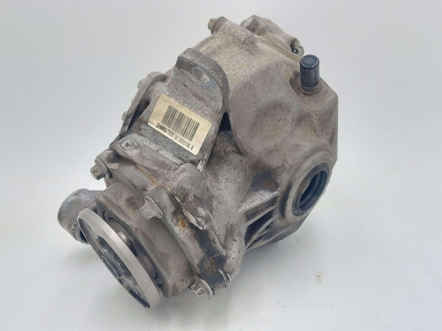 14-18 Mercedes W218 CLS63S AMG FRONT CARRIER DIFF DIFFERENTIAL A2213350100