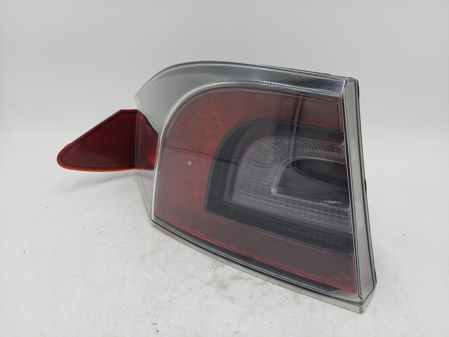 13 TESLA S LH Left Tail Light Quarter Mount 6005918-00-C