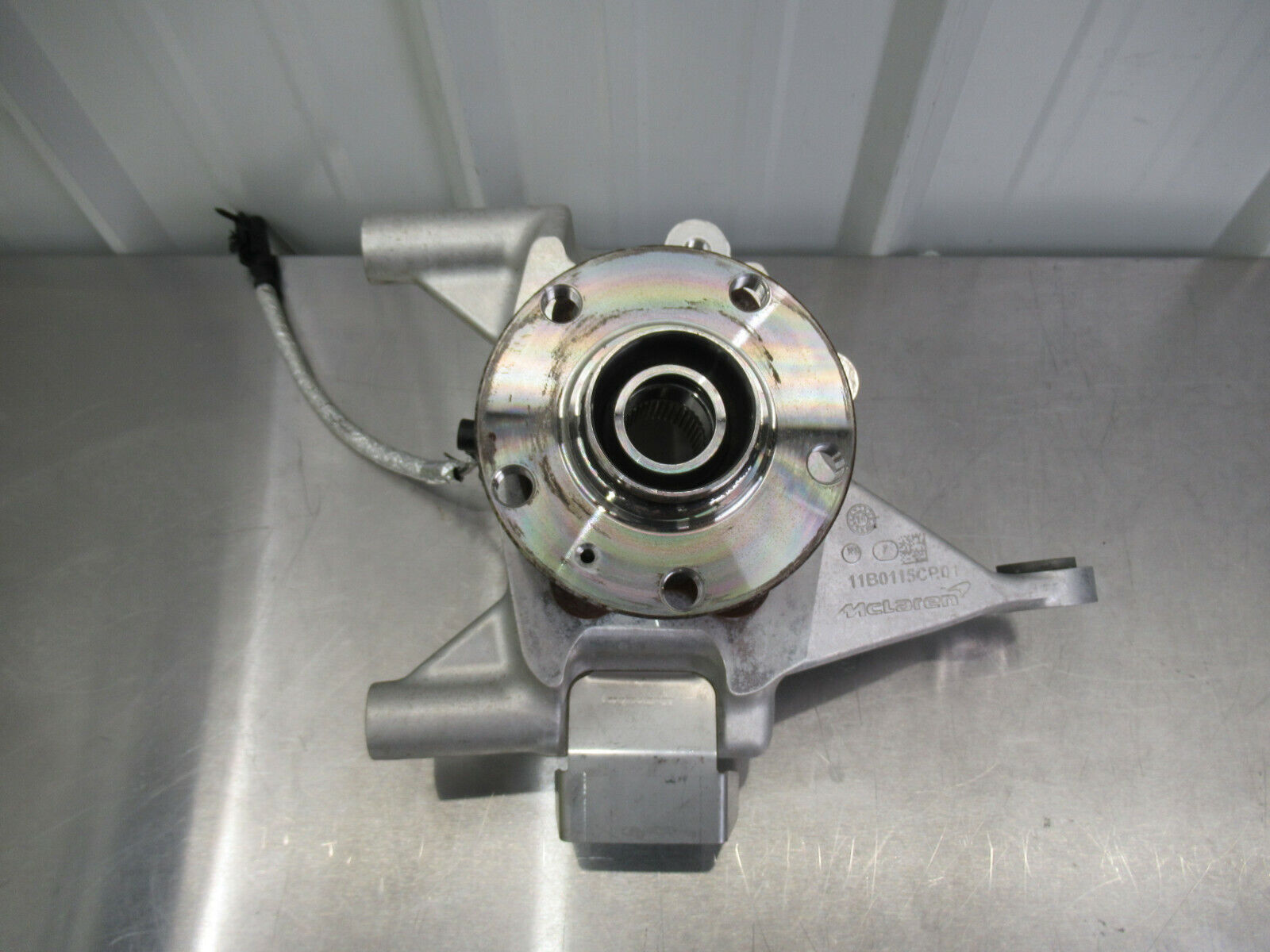 T020 2016 16 MCLAREN 570S LH LEFT REAR HUB KNUCKLE UNDER 1000 MILES! 